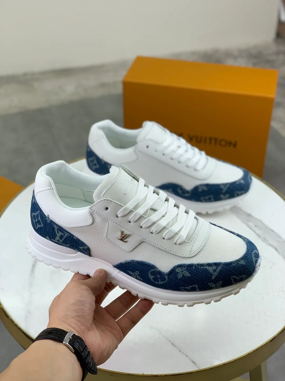 Men's men's shoes 💰P680 new style 💶[LOUIS VUITTON] (original order) new style 🍀LV Louis Vuitton * - top version of LV classic trendy shoes! Made of imported original cowhide and water-dyed cowhide lining. The latest original wear-resistant rubber combination outsole! High quality products! Multiple colors available, code number: 38-44 (45 46 customized)